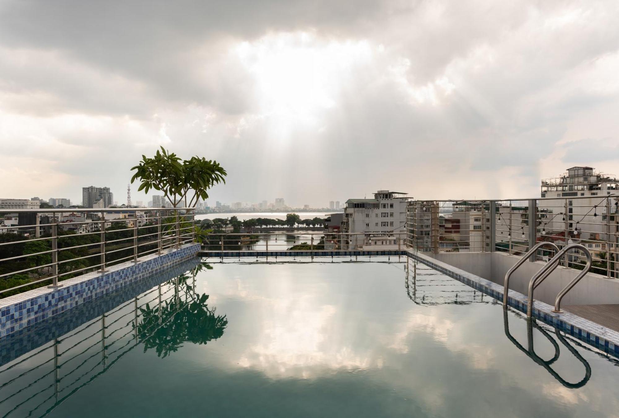 Luxe Paradise Premium Pham Hong Thai 4* Hanoï