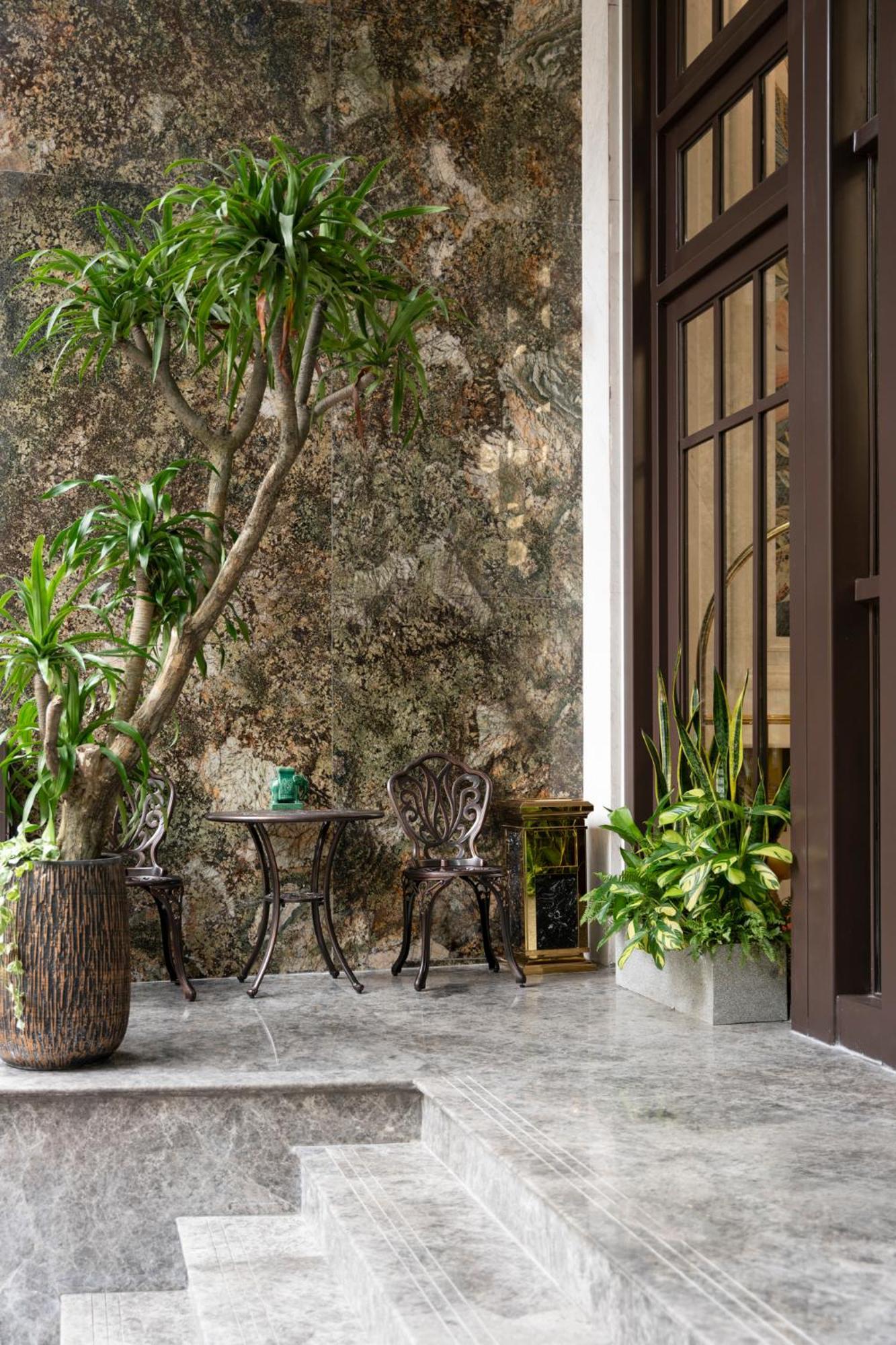 Hotel Luxe Paradise Premium Pham Hong Thai Hanoï