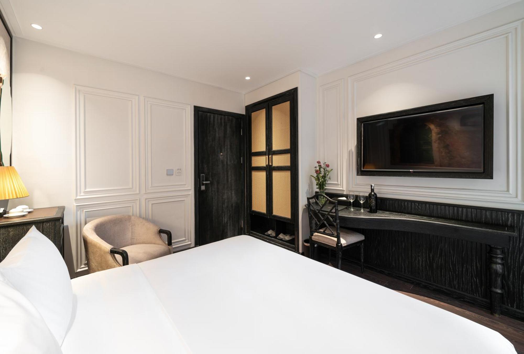 होटल Luxe Paradise Premium Pham Hong Thai 4*
